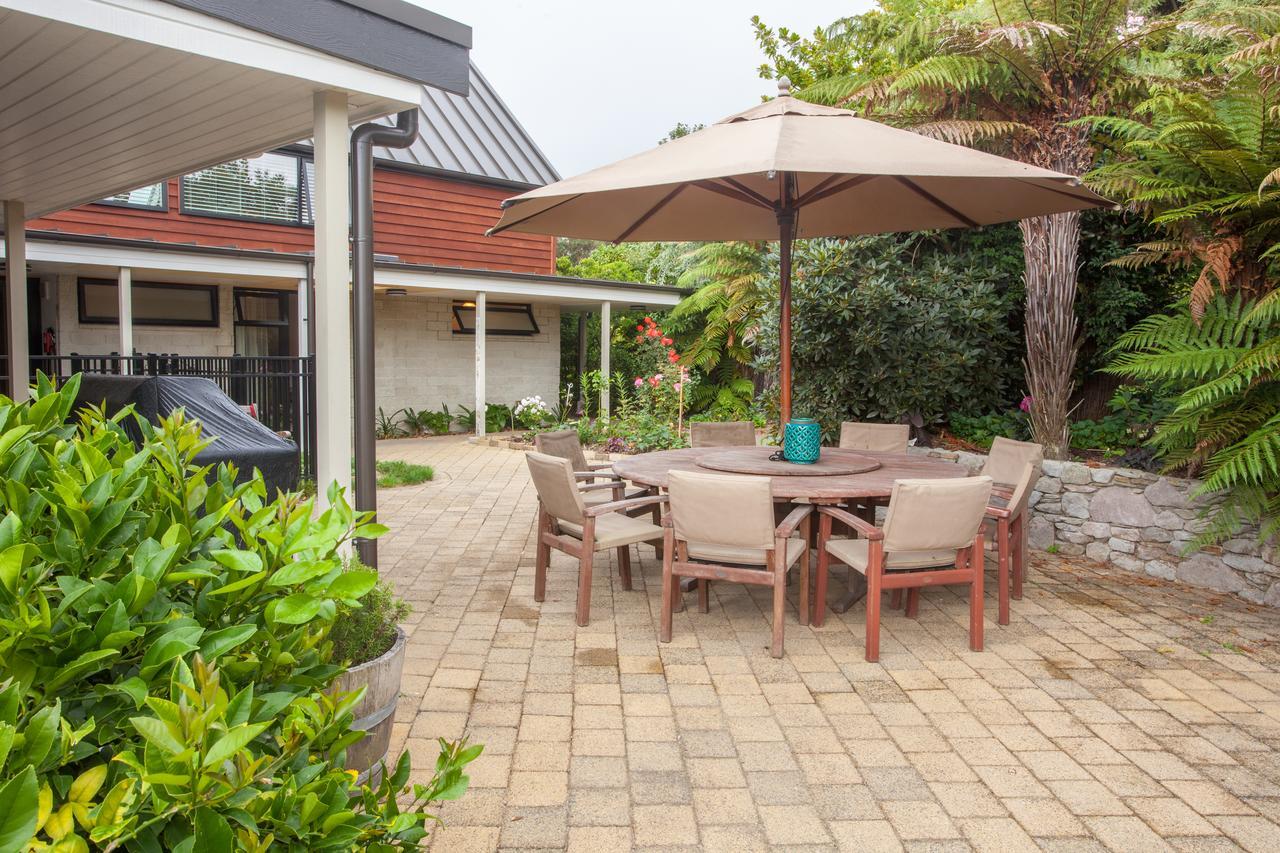 Te Moenga Lodge Taupo Bagian luar foto