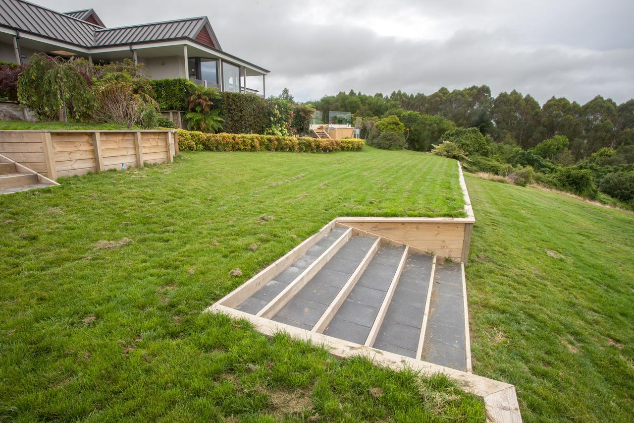 Te Moenga Lodge Taupo Bagian luar foto