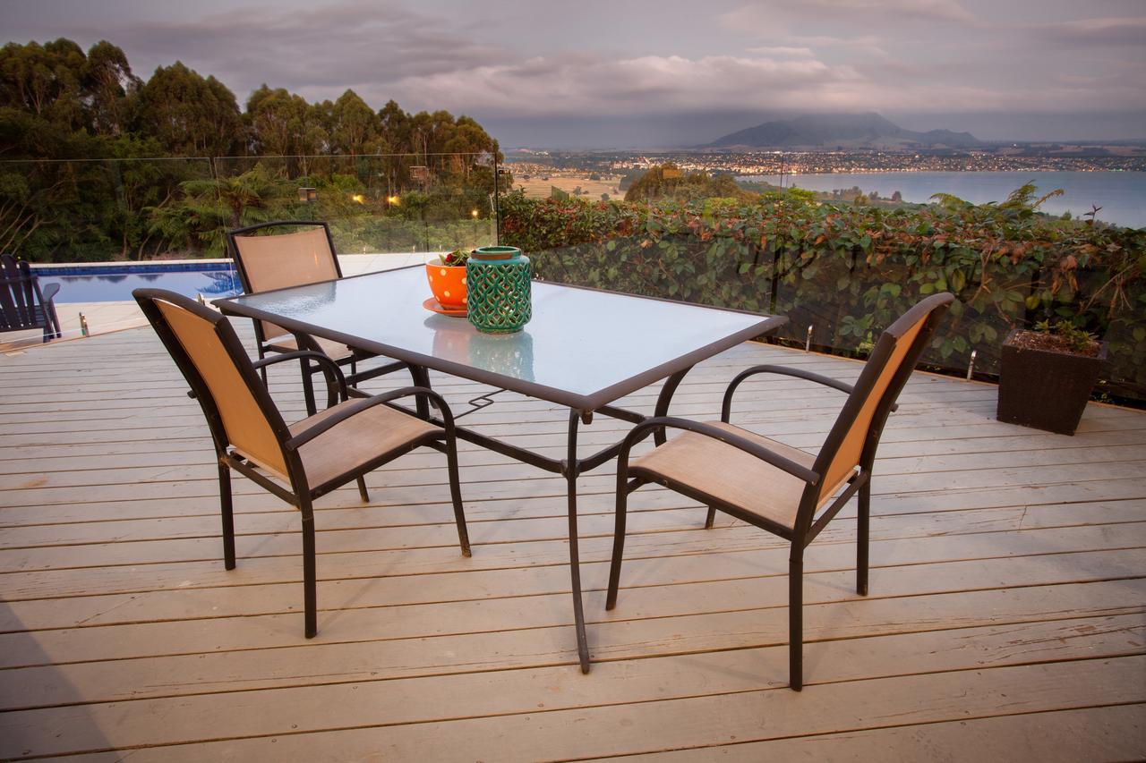 Te Moenga Lodge Taupo Bagian luar foto